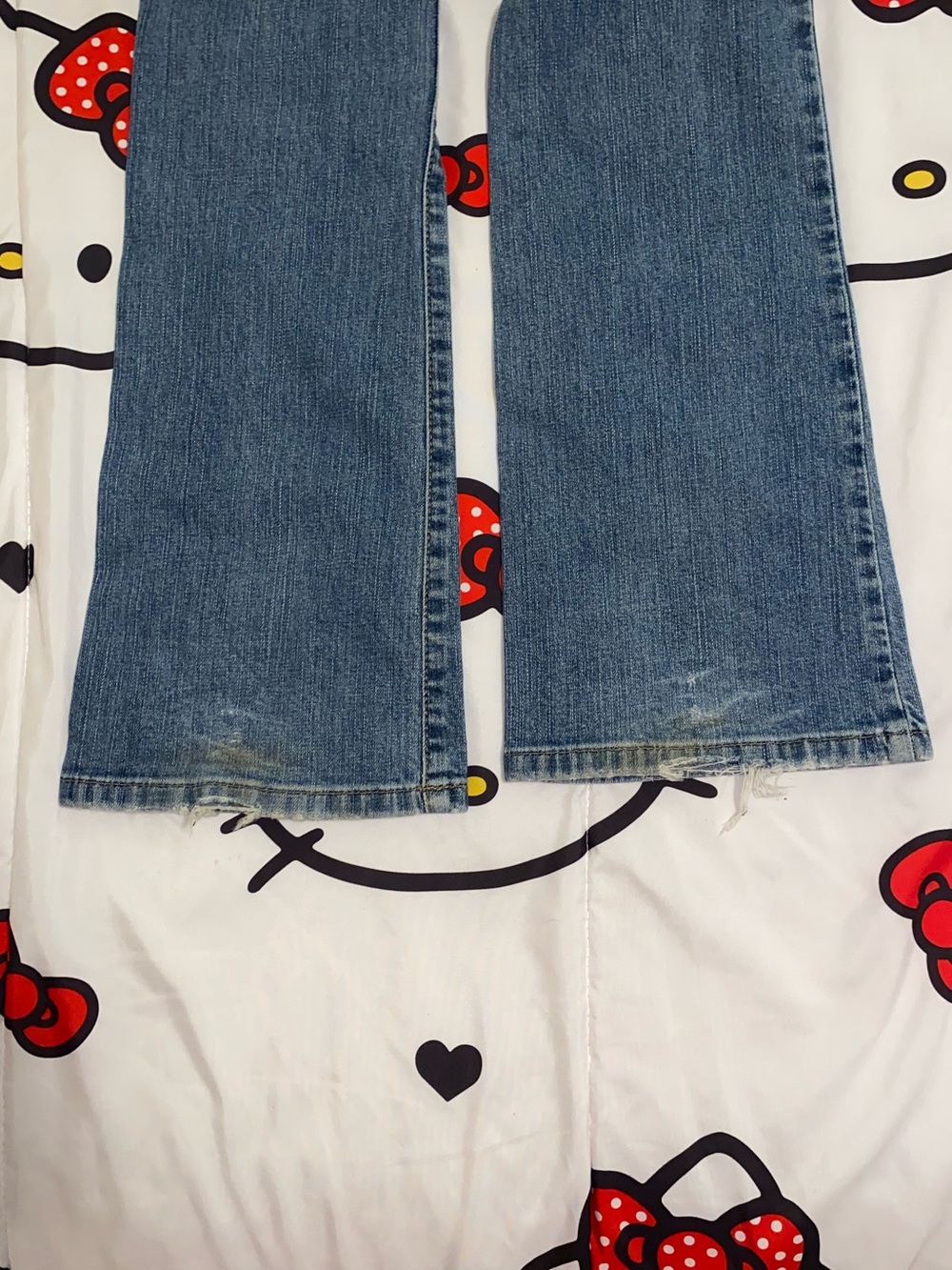 Guess Daredevil Bootcut Low Rise Jeans - Picture 3 of 5
